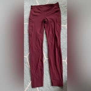 LIKE NEW Lululemon Size 6 - Red Merlot w/ Pockets & Reflective Detailing